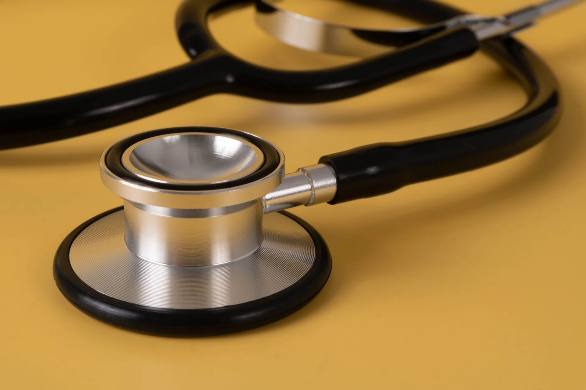 Stethoscope and medical equipment